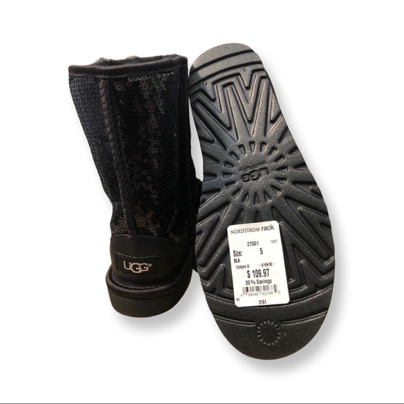 New Womens UGG sequin sparkle black boots Sz 5 winter ankle boots 👢sheepskin - Picture 3 of 8